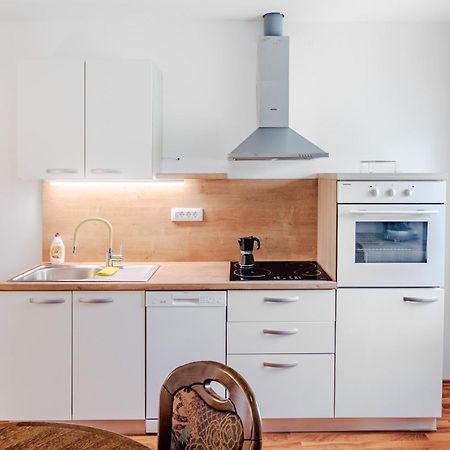 Apartment Pr' Stajercu With Free Onsite Parking بوويتش المظهر الخارجي الصورة